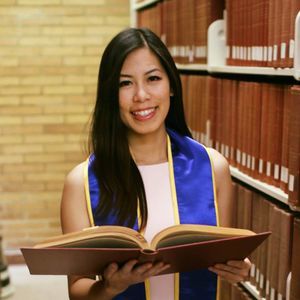 Meet your Posher, Claudia